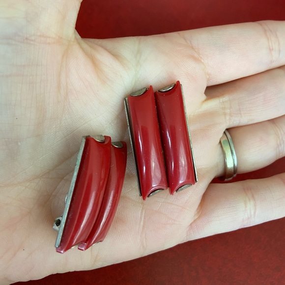 Vintage Red & Silver ART DECO Clip on Earrings AWESOME LQQK Swanky Retro 70s - Picture 3 of 5